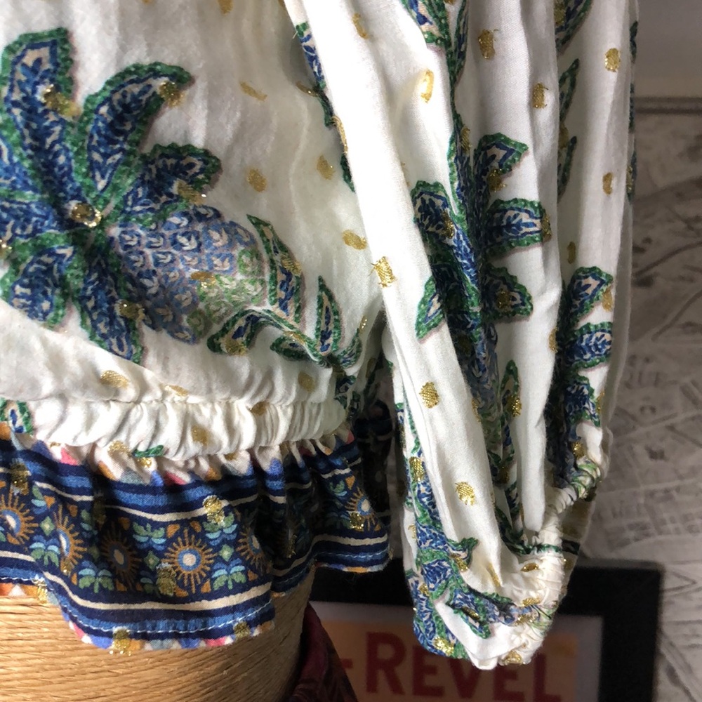 FARM Rio Floral V-Neck Crop Top - White and Blue Size PP - Picture 6 of 10